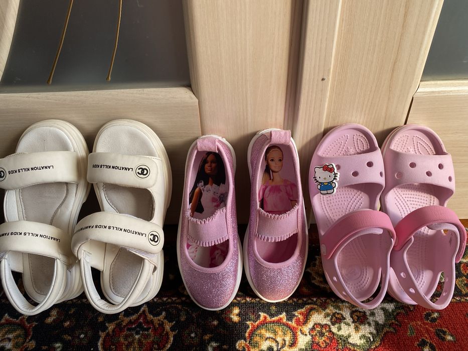 сліпони, балетки, туфлі Barbie H&M