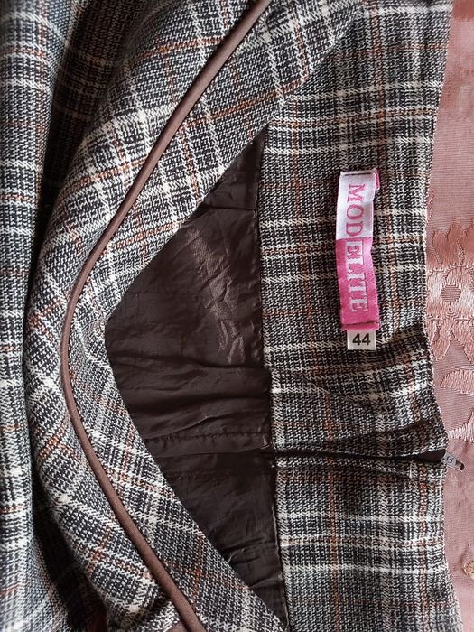 Saia lindíssima em xadrez, nova + 1 de oferta