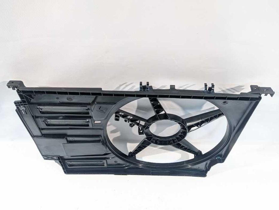 Новий кожух вентилятора BMW X1 F48; MINI F54/55/56/57 новый