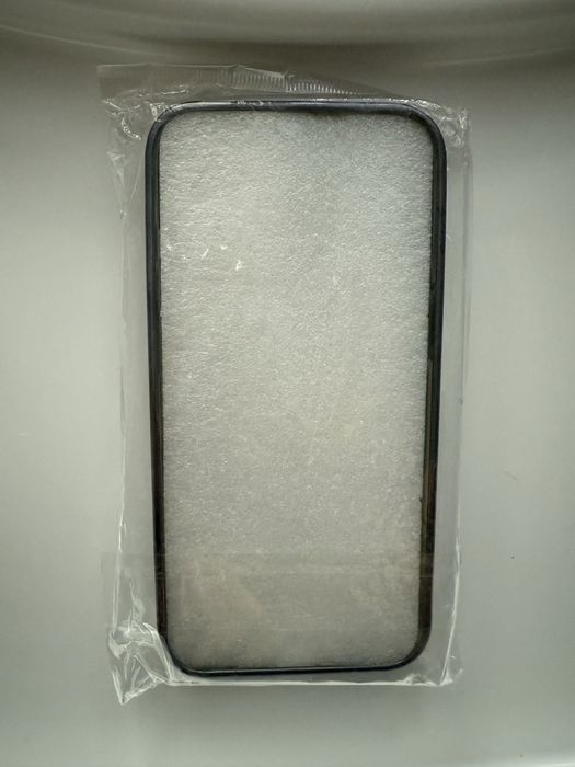 Продам чехол на айфон 13 про