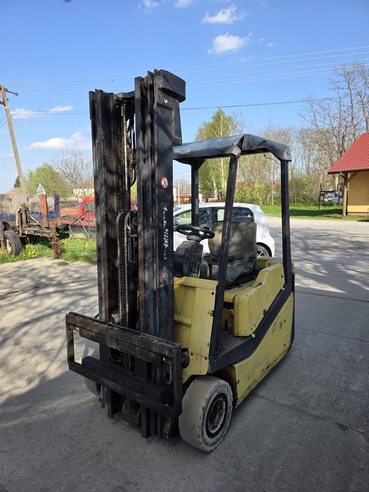 Wozek widlowy jungheinrich 3 kolowy triplex elektryczny  linde