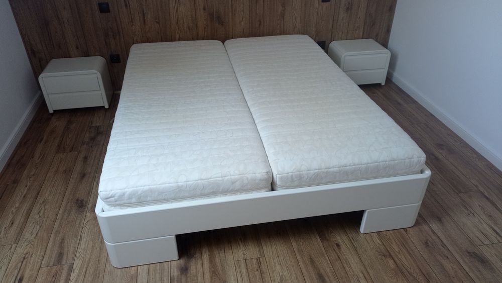 Łóżko sypialniane 160x200 + dwie szafki komplet. Podnoszone zagłówki!