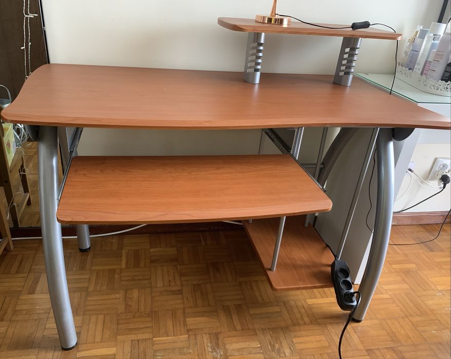 Secretaria de escritorio madeira e metal e metsl
