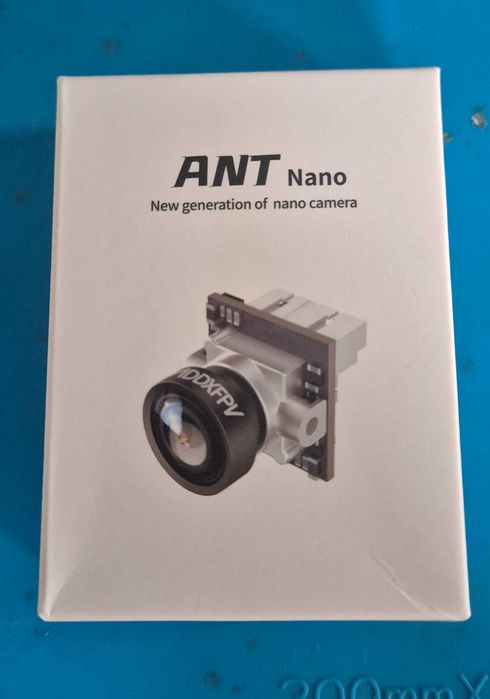 Caddx ant 1200TVL