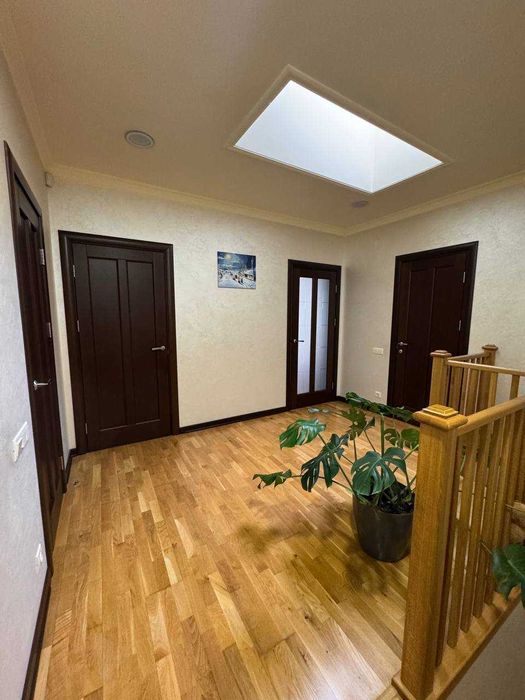 Продаж затишної квартири з ремонтом лише по 950 дол. за метр в Пустомити