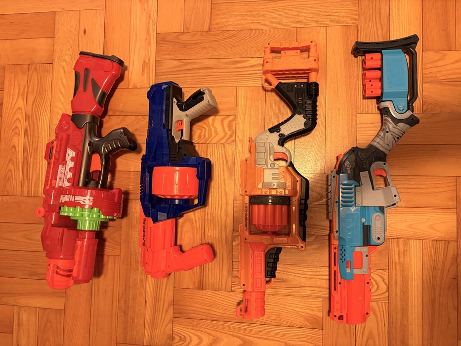 Komplet 4 strzelb/karabinów NERF