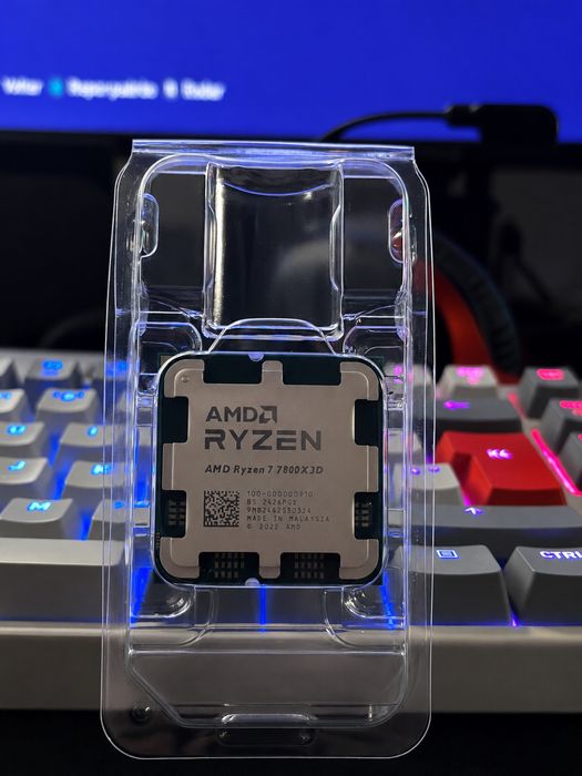 AMD Ryzen 7 7800X 3D Tray