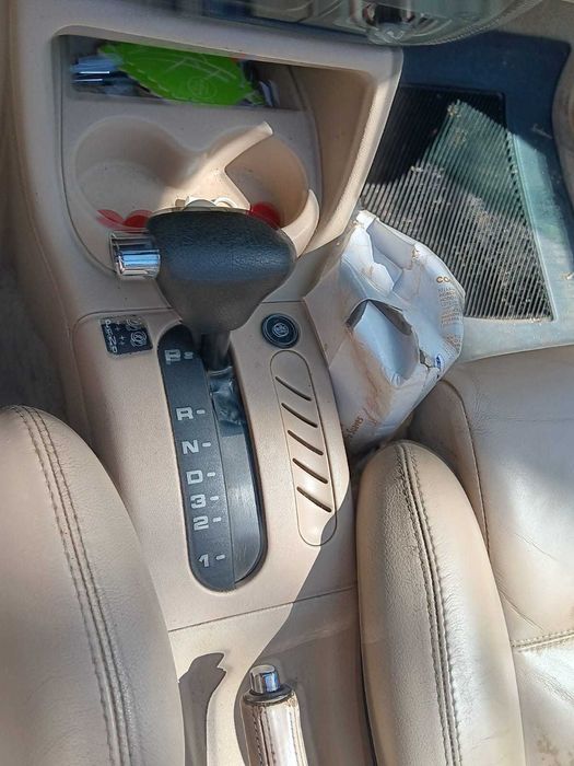 Vendo Golf Cabrio 2000 a gasolina