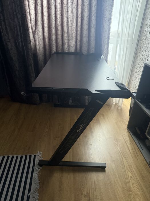Стіл геймерський jusk