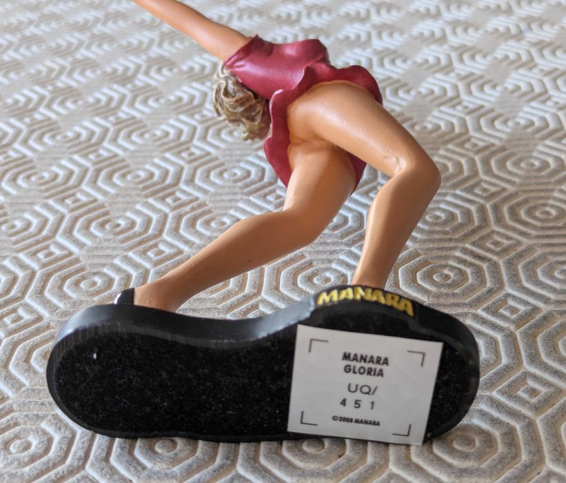 Manara - boneca resina 16 cm - personagem Gloria
