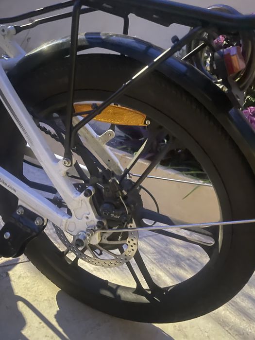 Bicecleta eletrica com throtle