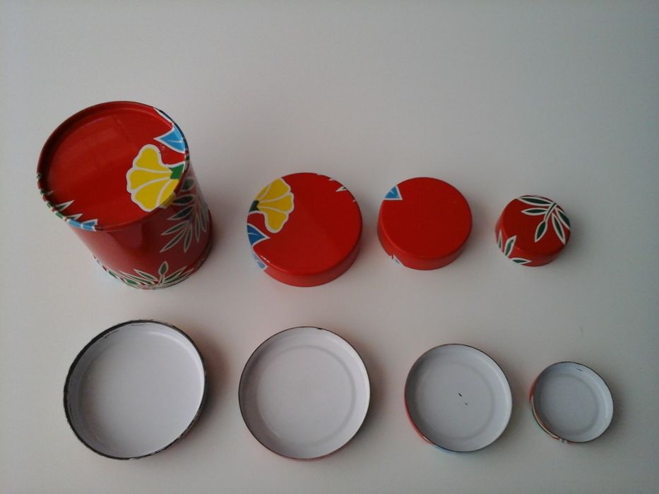 Conjunto 4 caixas em lata, anos 80