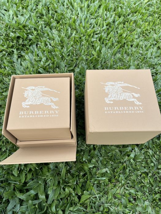 Relógio Burberry Swiss Made – Preto – Como Novo – Elegante
