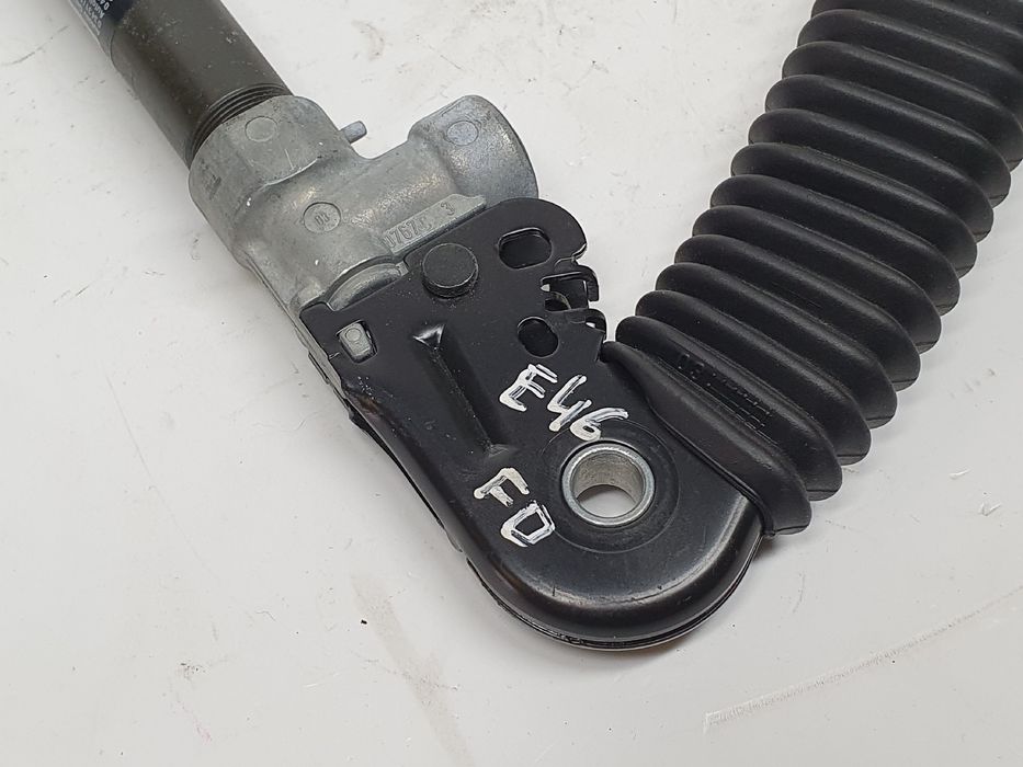 Encaixe de cinto frente direito BMW 3 (E46)
