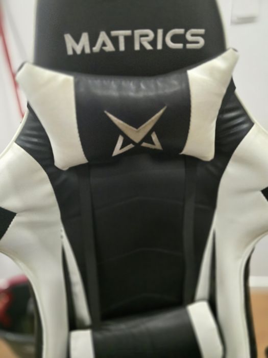 Cadeira gaming matrics - em bom estado