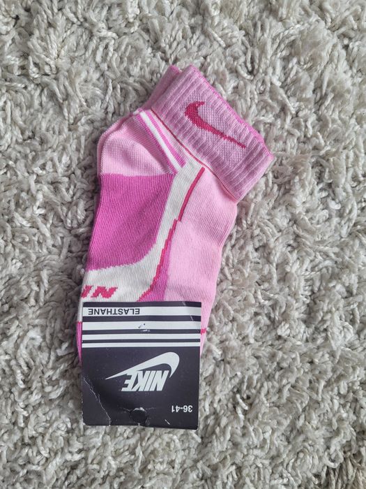 Nowe Różowe skarpetki nike