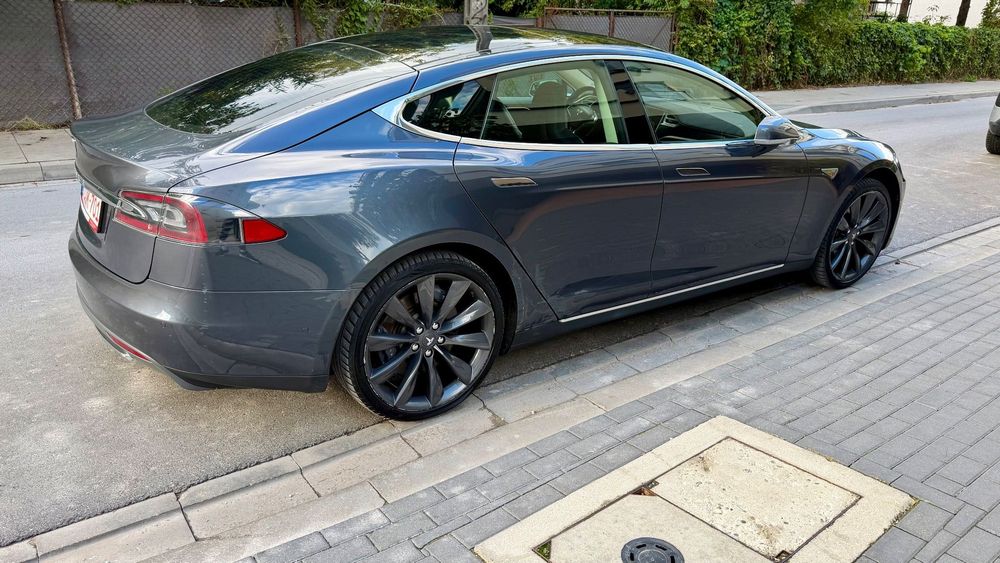 Tesla Model S P85D Performance DARMOWE ładowanie