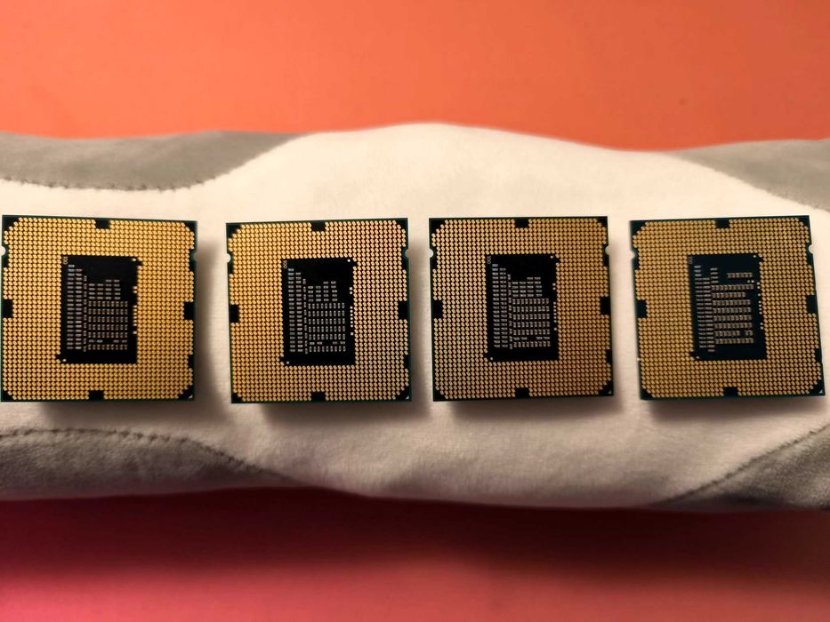 4 x Procesory Intel LGA1155