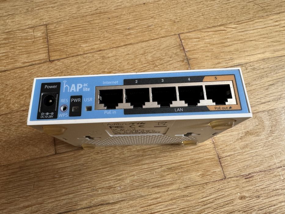 Продам Mikrotik hAP ac lite [RB952UI-5AC2ND]