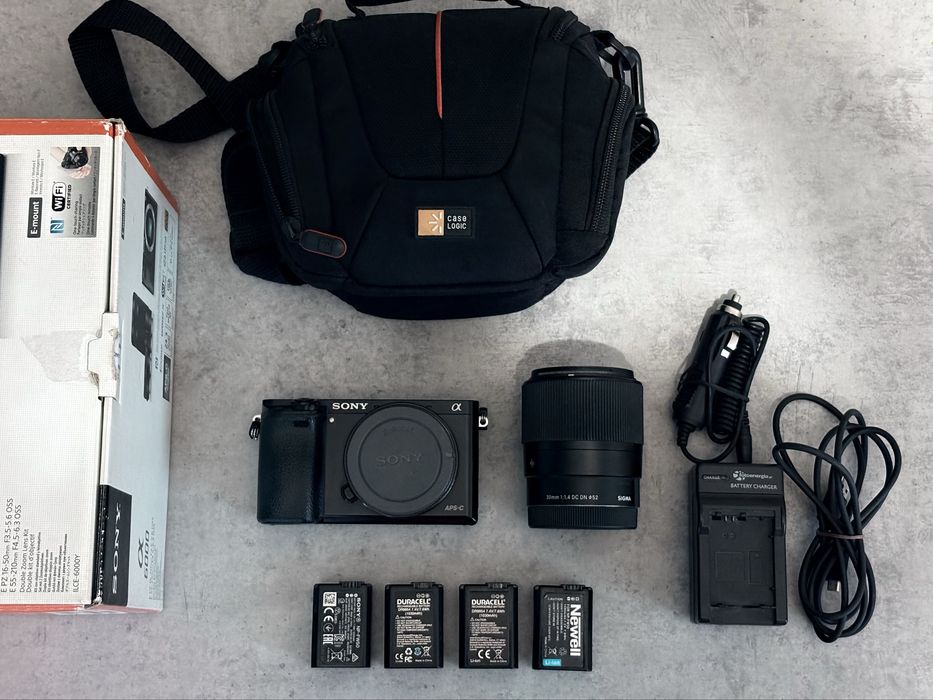 Sony a6000 + Sigma 30mm f/1.4 | 4 baterie | torba | komplet