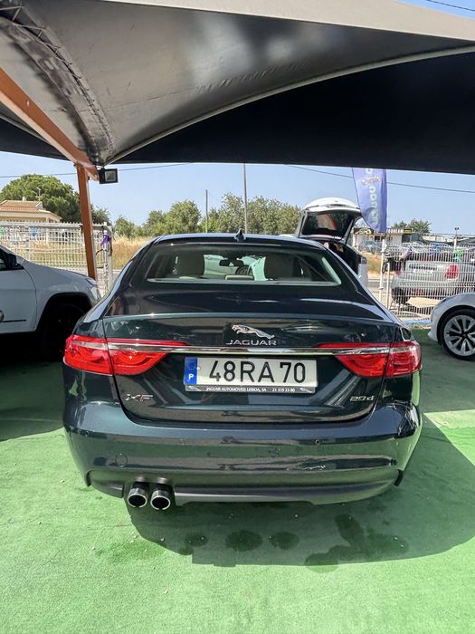 Jaguar XF 20d Prestige verde 2016
