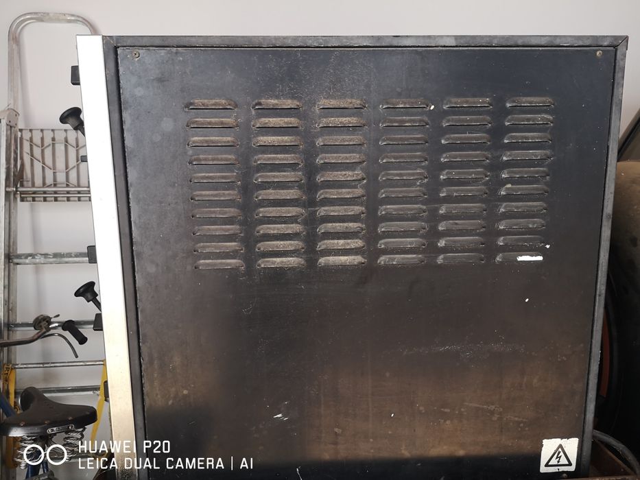 Forno de Pizza Elétrico Profissional Trifásico (2 Pisos - 8 Pizzas)