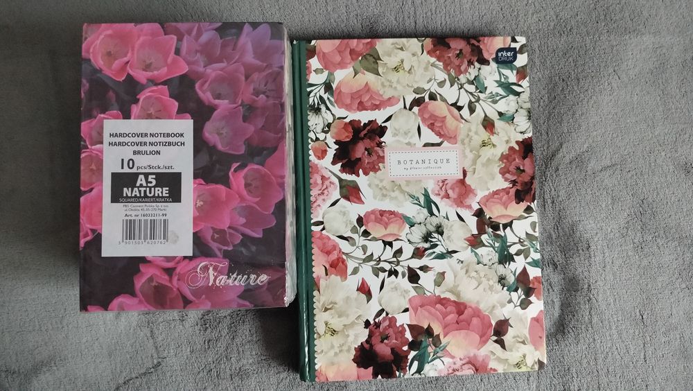 Zeszyty kratka A5 - 10szt, A4-1 szt. Twarda oprawa