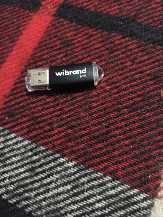 Wibrand 8GB Cougar Black USB 2.0 Уцінка