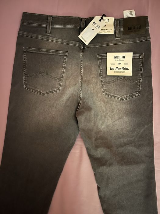 Wyprzedaż spodnie męskie Mustang.