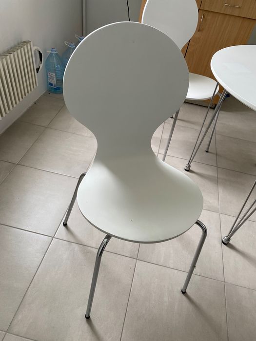 Стол jusk и 2стула