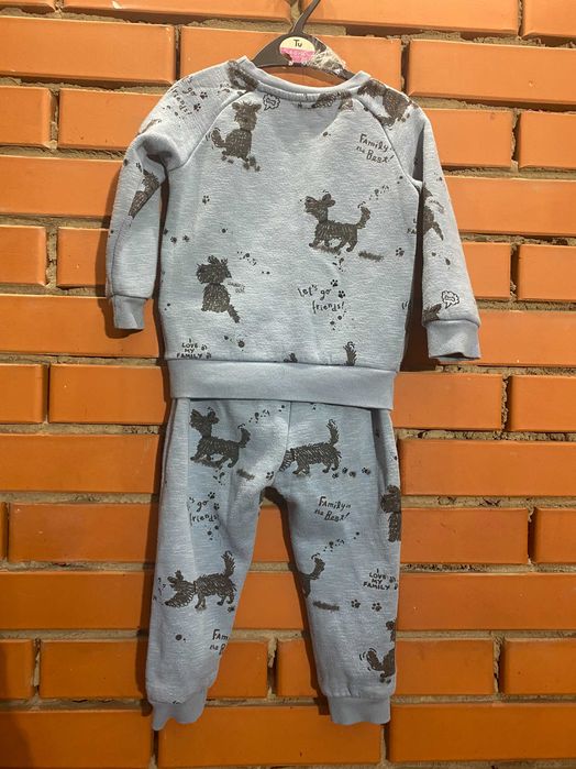 cпортивний костюм Primark  1,5- 2 р ( 92 см)