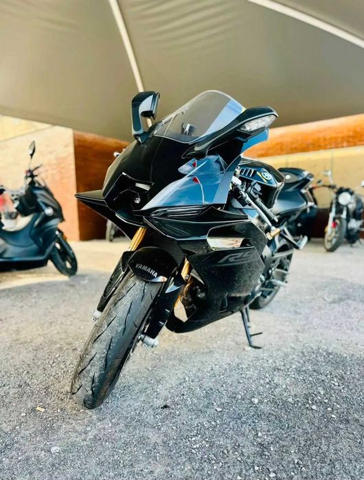 Yamaha R9 YZF-R9