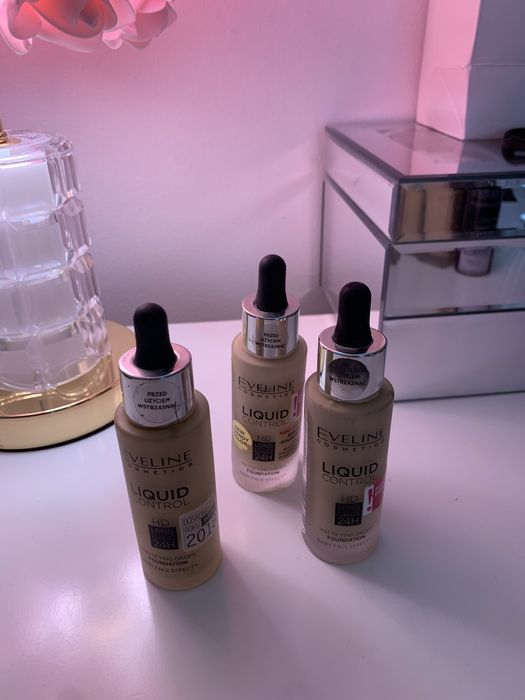 Eveline Podkład Liquid Control 010 Light Beige