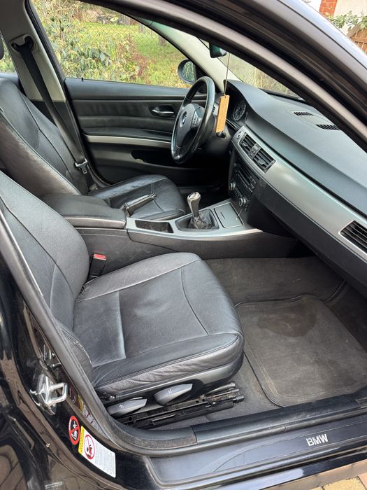 BMW e91 318d Touring 2006 - czarne skóry, 122 KM, silnik na łańcuszku