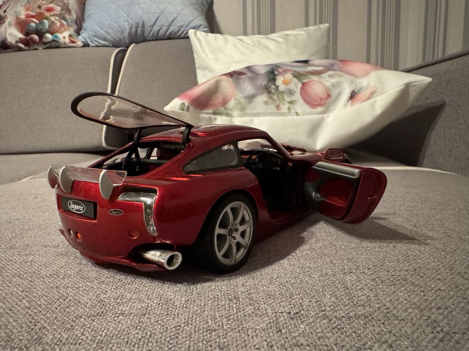 TVR Sagaris 1:18 Jadi