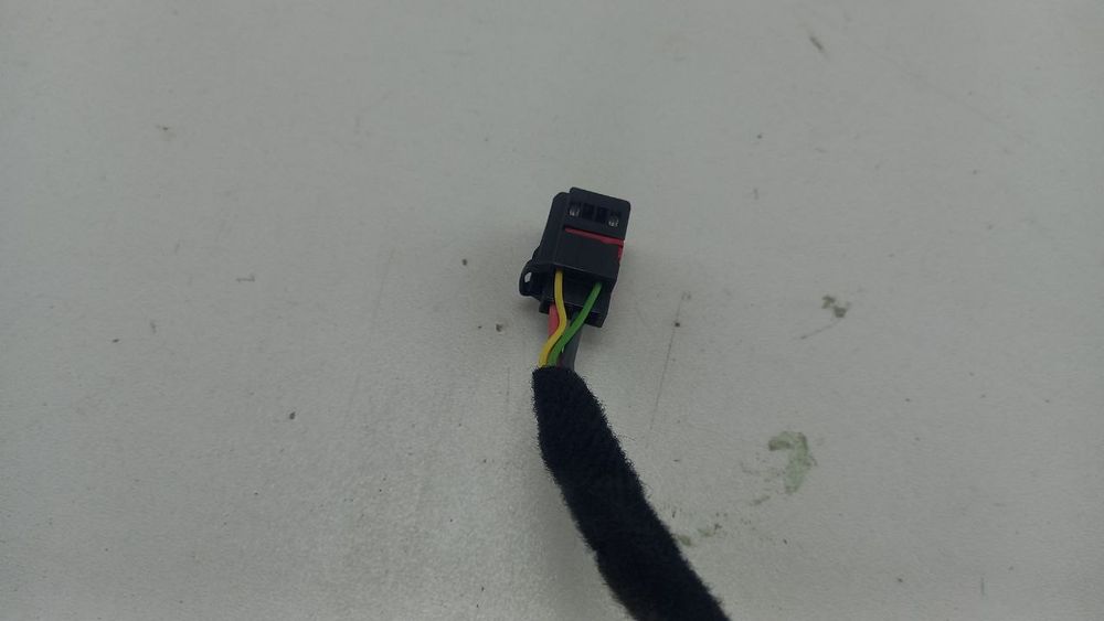 Амортизатор крышки багажника Superb 3 III 2015-2022 3V9827852B