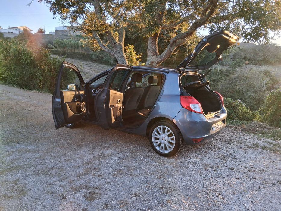 Renault clio c/ 140.623 Km de Maio 2010