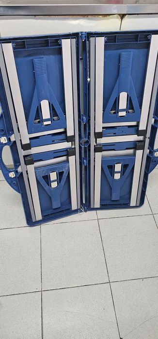 Mesa de Campismo Dobrável Portátil (Estilo Mala) com 4 Bancos – Azul