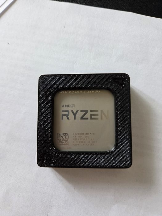 AMD Ryzen 3 2200G