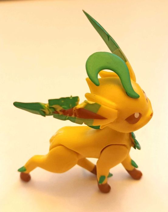 Figurka pokemon jak na zdjęciu, ok 6 cm