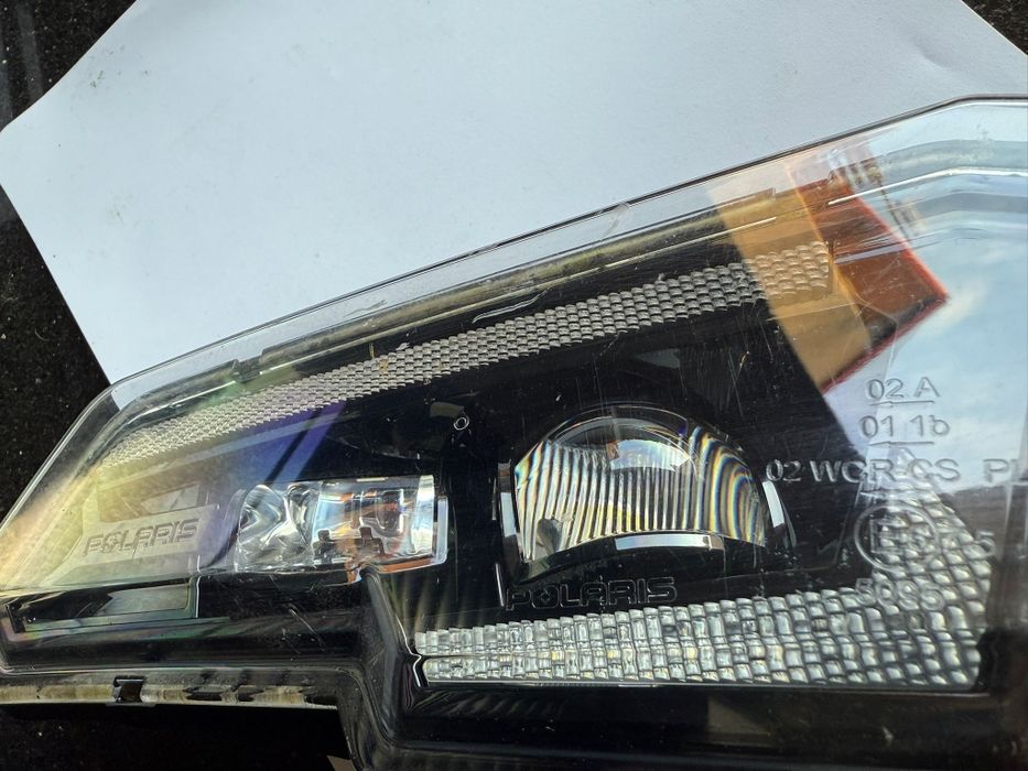 Lampa prawa prawy przód Polaris Sportsman/  20-25 rok