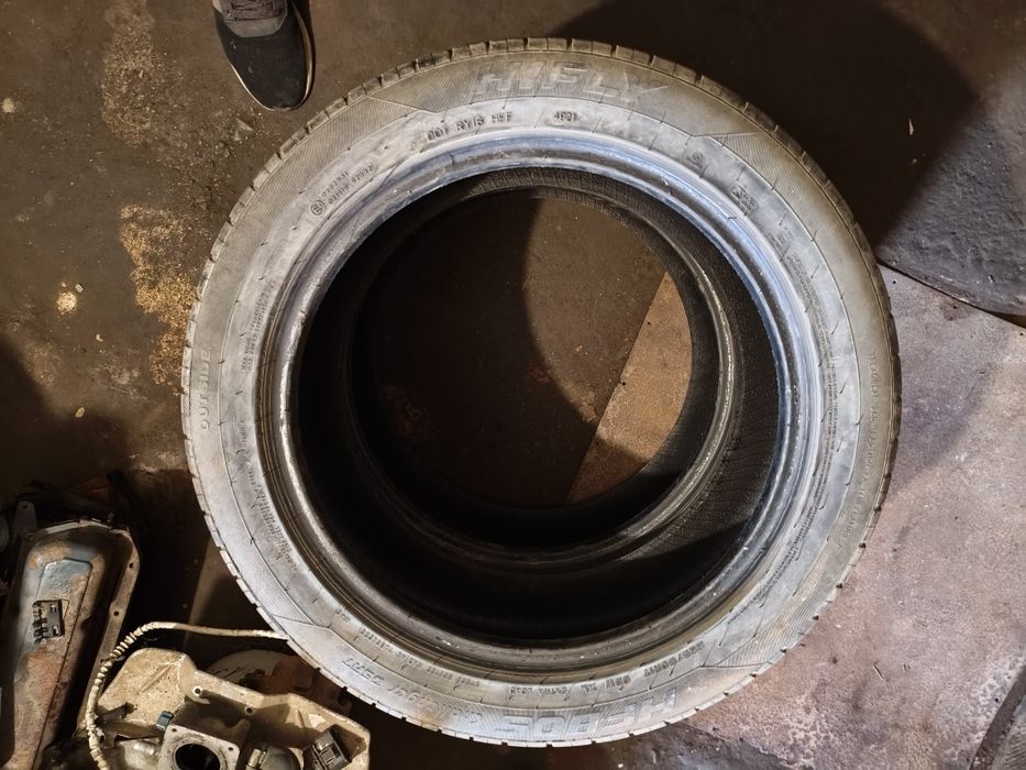 Шини 225/50 r17 літо 21 рік.