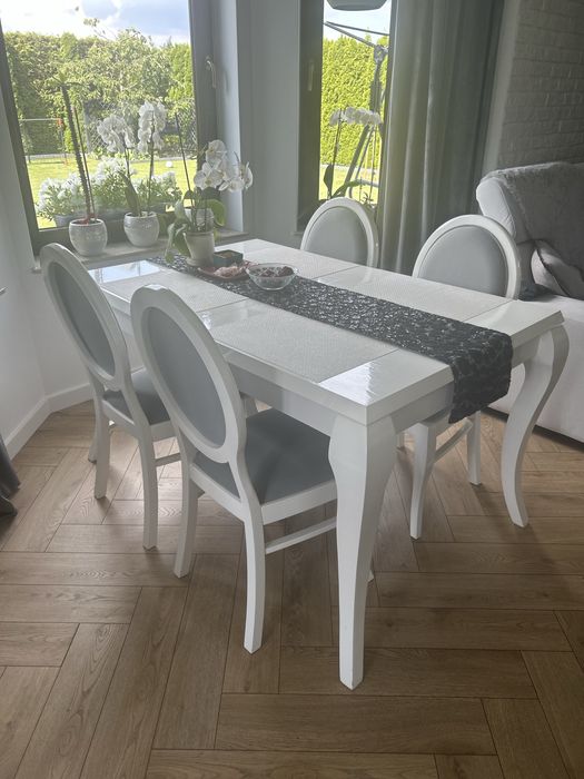 Stół glamour i 4 krzesła