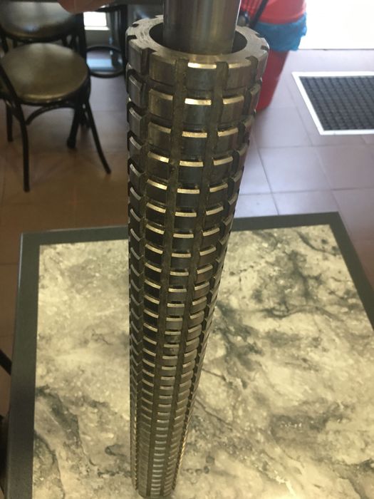 Rolo pasteleiro como novo moer amêndoa