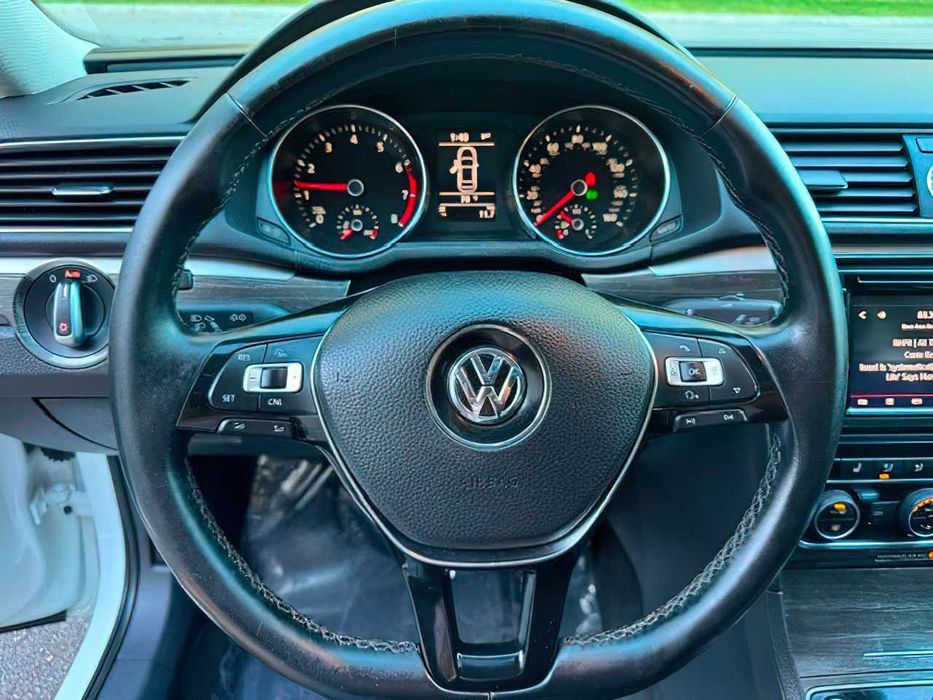 Volkswagen Passat SE      2017