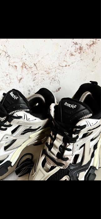 Кроссовки Balenciaga оригинал размер 38 в идеальном состоянии