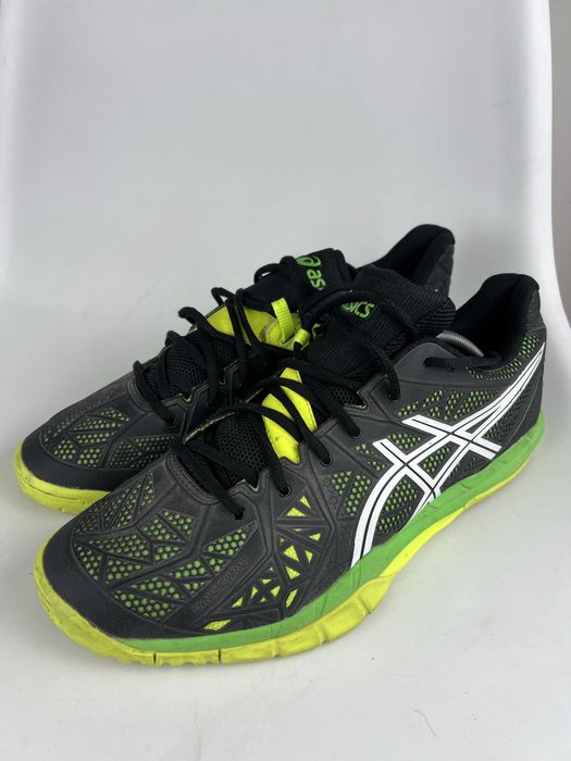 Кросівки Asics.