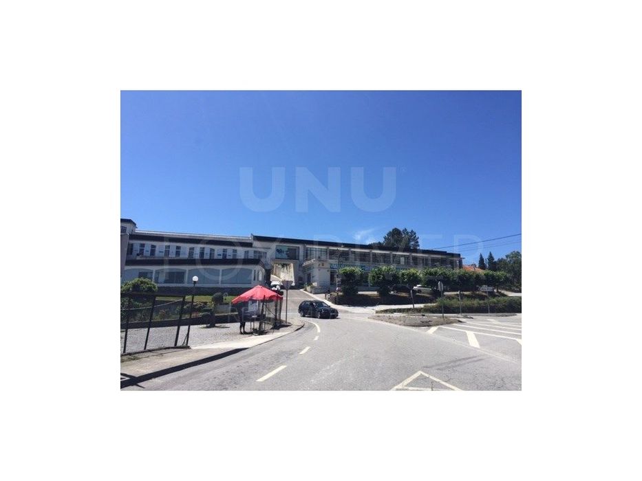 LOJA destinada a 'comércio ou serviços' - Vila Nova de Anha