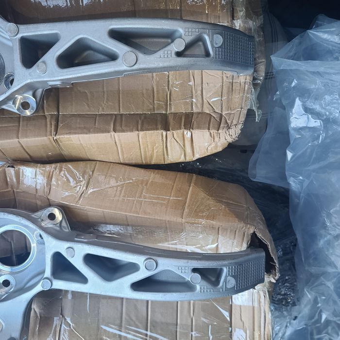 1188316-00 1188311-00 MY цапфа передняя правая левая