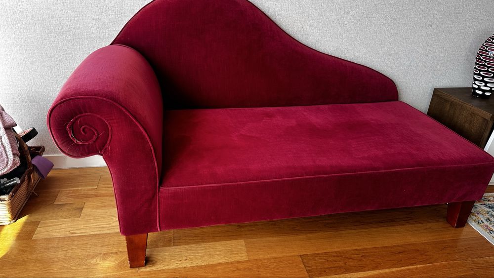 Chaise Longue vermelho cabaret / Bordeaux